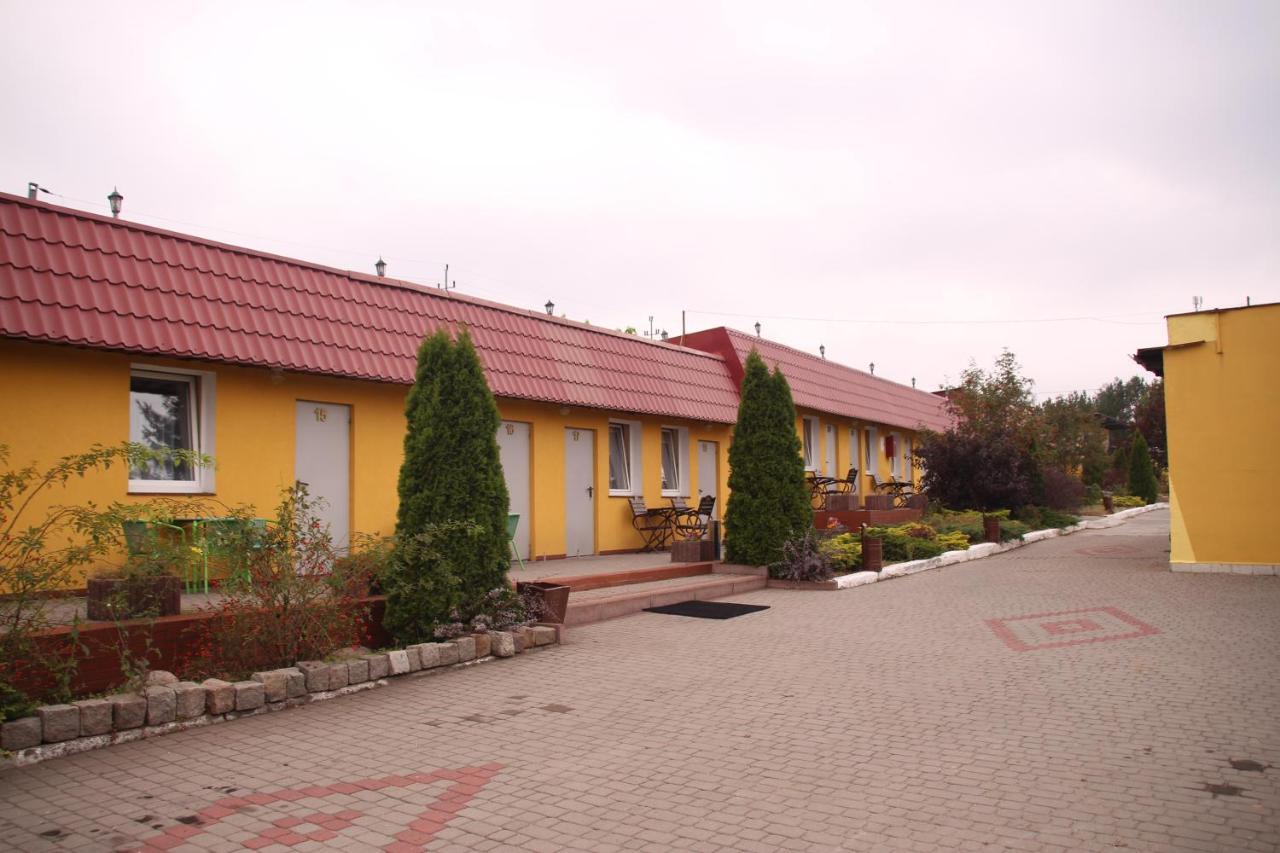 Zajazd Pod Kominkiem - Brzoza Kolo Torunia Bagian luar foto